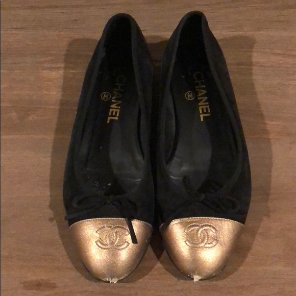 CHANEL Shoes - CHANEL Leather Cap Ballet Flats in Black & Gold